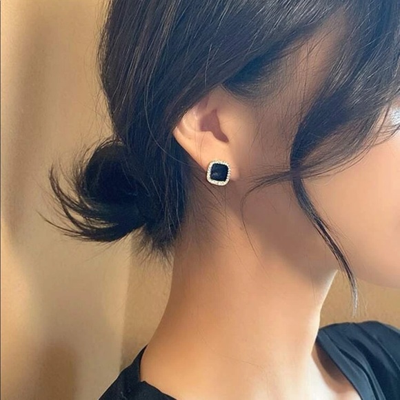 Cubic Zirconia Black Square Earrings - Picture 4 of 4